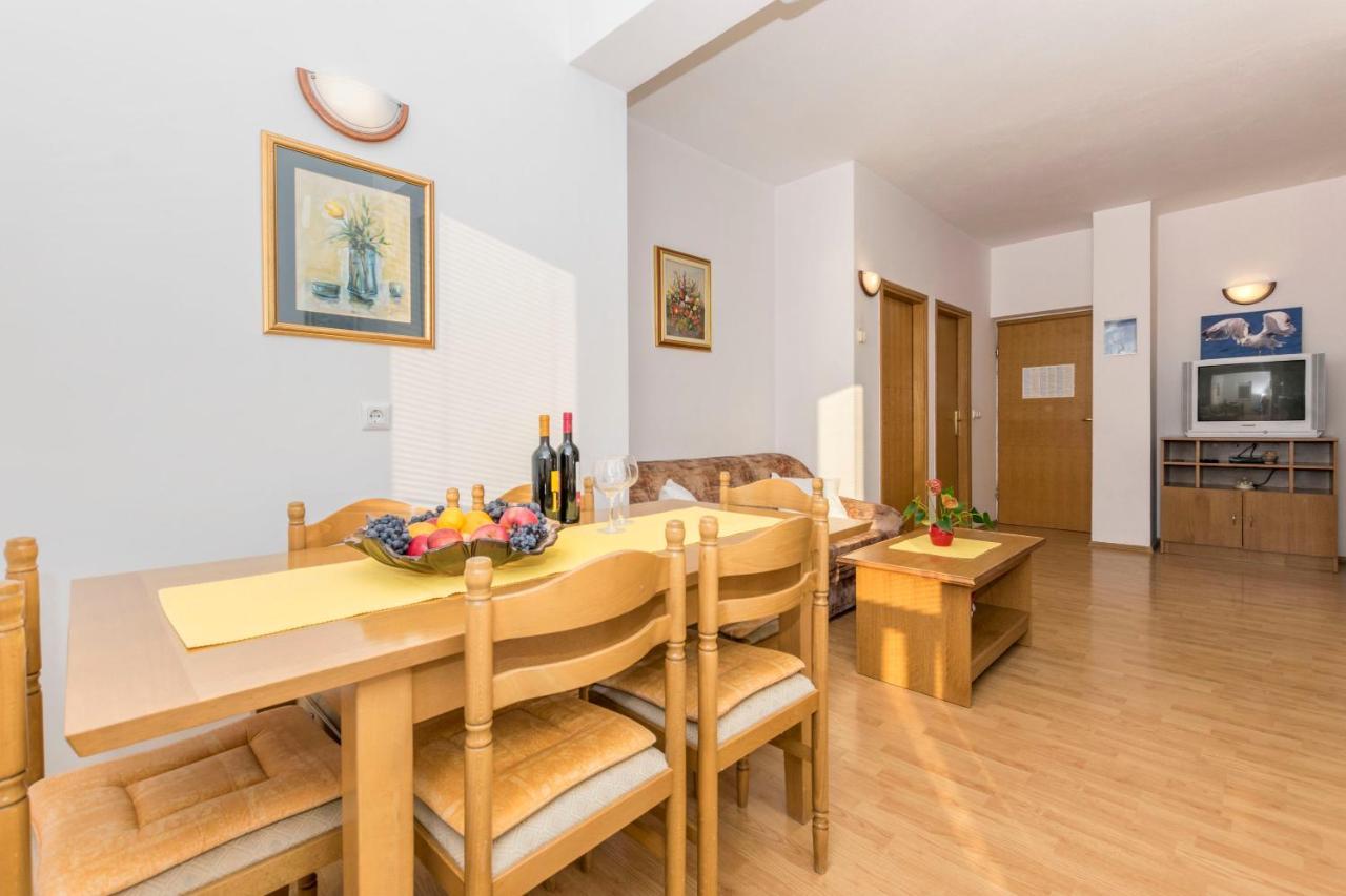 Apartment Ton?i