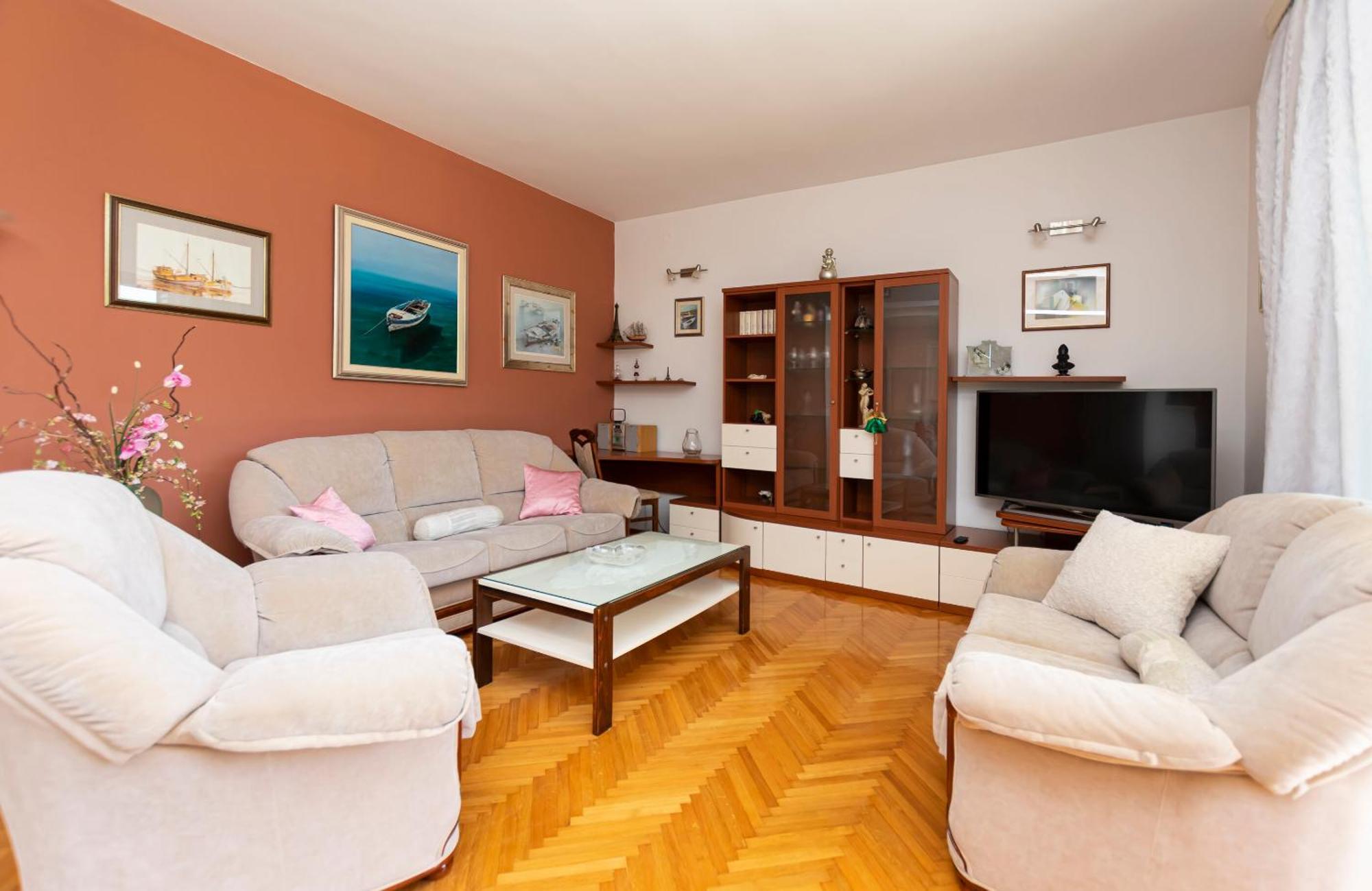 Ton?i Apartment Duce