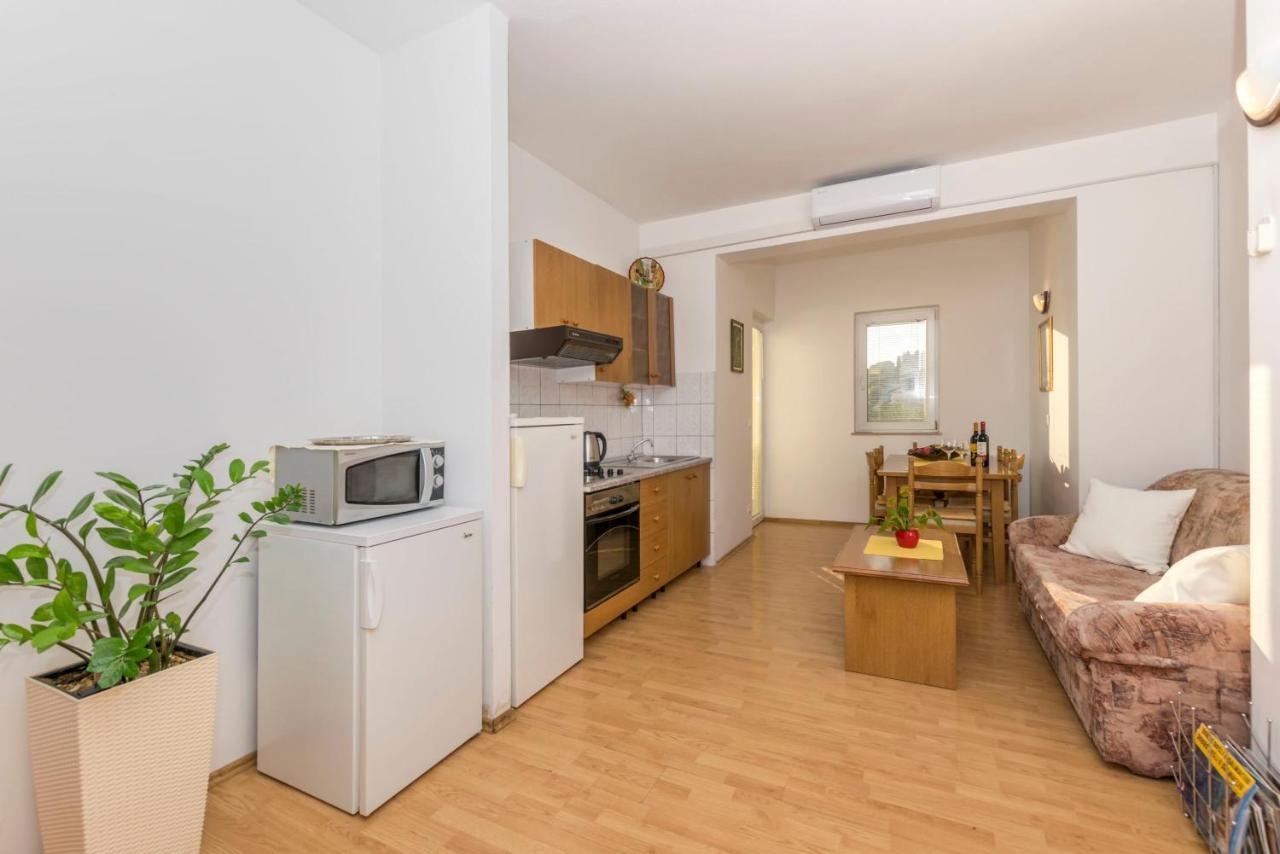 Ton?i Apartment *